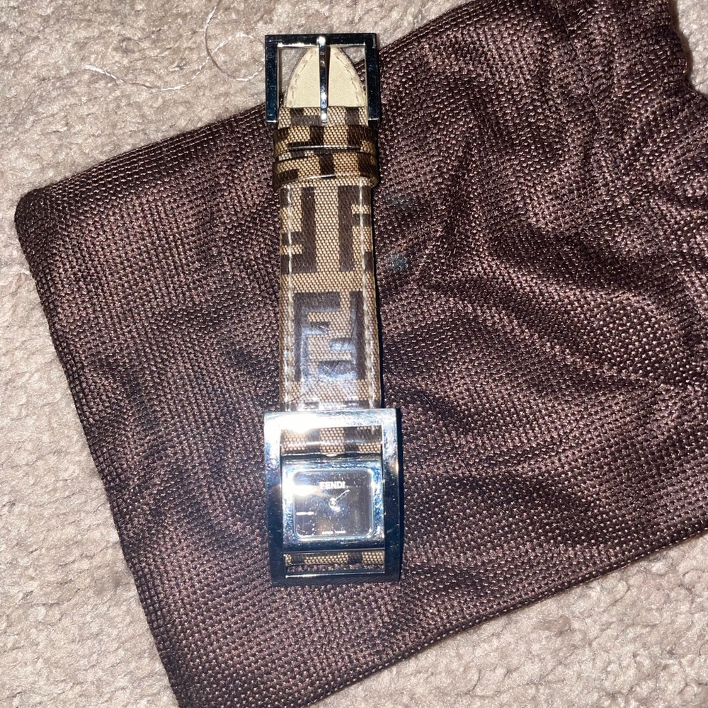 Vintage fendi zucchino watch